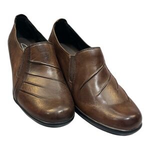 Clarks Womens Brown Leather Pleated‎ Slip On Loafers Block Heel Shoes 6.5M 89488